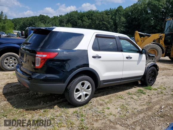 2013 Ford Utility Police Interceptor with VIN 1FM5K8AR2DGC63501, listed as a Copart auction lot 63795064 with 187,512 mi miles and Salvage Title. Bid and sale history available at carsss.com. Image 3.