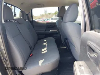 2017 Toyota Tacoma SR5 with VIN 3TMCZ5AN8HM104867, listed as a IAAI auction lot 41931133 with 76,051 mi miles. Bid and sale history available at carsss.com. Image 8.