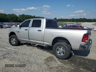 2012 Ram 2500 ST z VIN 3C6UD5CLXCG158412, wystawiony jako Copart lot #56632025 z przebiegiem 94 758 mil mil oraz Szkoda całkowita • Salvage title. Historia ofert i sprzedaży dostępna na DreamBid. Obrazek 2.