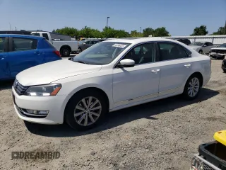 2013 Volkswagen Passat SEL Premium z VIN 1VWCH7A38DC039377, wystawiony jako Copart lot #54396435 z przebiegiem 111 925 mil mil oraz Szkoda całkowita • Salvage title. Historia ofert i sprzedaży dostępna na DreamBid. Obrazek 1.