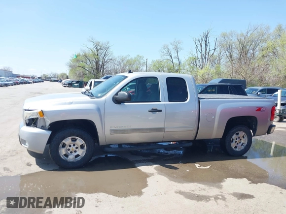 2011 Chevrolet Silverado 1500 LT with VIN 1GCRKSE39BZ388702, listed as a IAAI auction lot 41921374 with 124,322 mi miles and . Bid and sale history available at DreamBid. Image 15.