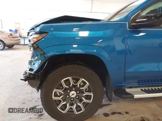 2024 Chevrolet Colorado 4WD Z71 with VIN 1GCPTDEK0R1120279, listed as a IAAI auction lot 41811733 with 6,611 mi miles and . Bid and sale history available at DreamBid. Image 20.