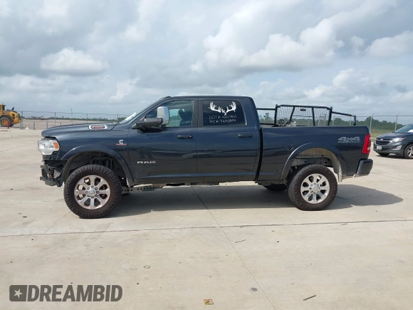 2020 Ram 2500 Laramie with VIN 3C6UR5FL7LG192773, listed as a IAAI auction lot 42067084 with 258,018 mi miles and . Bid and sale history available at DreamBid. Image 14.