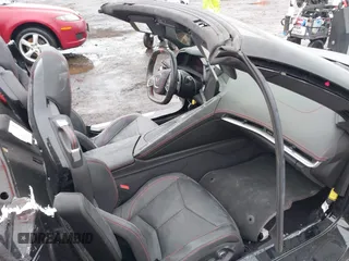 2021 Chevrolet Corvette 3LT with VIN 1G1YC3D48M5125564, listed as a IAAI auction lot 41398558 with 14,101 mi miles. Bid and sale history available at carsss.com. Image 5.