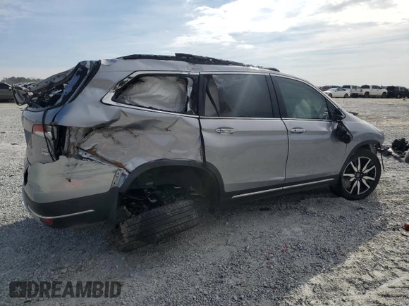 2022 Honda Pilot Touring 7-Passenger with VIN 5FNYF6H66NB019562, listed as a Copart auction lot 43752405 with 0 mi miles and Salvage Title. Bid and sale history available at carsss.com. Image 3.