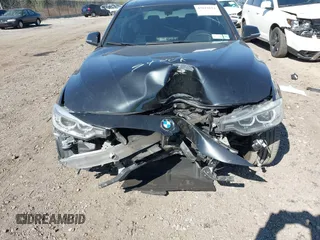 2012 BMW 3 Series 335i z VIN WBA3A9G51CNN67676, wystawiony jako IAAI lot #42018634 z przebiegiem 62 330 mil mil oraz . Historia ofert i sprzedaży dostępna na DreamBid. Obrazek 6.
