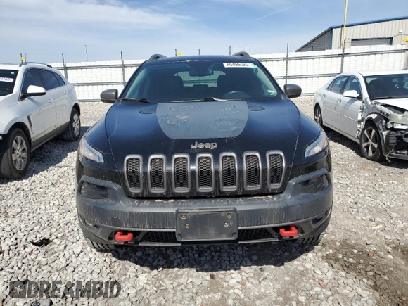 2017 Jeep Cherokee Trailhawk L Plus with VIN 1C4PJMBB5HW513075, listed as a Copart auction lot 49499425 with 136,185 mi miles and Salvage Title. Bid and sale history available at carsss.com. Image 5.