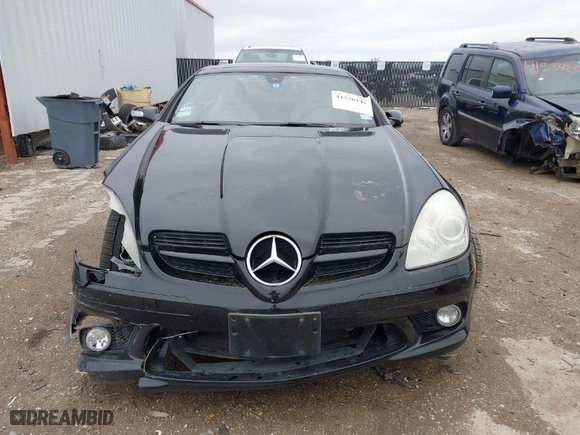 2006 Mercedes-Benz SLK-Class 3.5L with VIN WDBWK56FX6F084328, listed as a IAAI auction lot 41570145 with 104,929 mi miles. Bid and sale history available at carsss.com. Image 12.