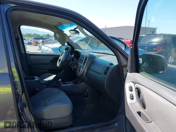 2006 Ford Escape XLT с VIN 1FMYU03166KA72695, выставлен на аукционе IAAI как лот 42331729 с пробегом 140 702 миль миль и . История ставок и продаж доступна на DreamBid. Изображение 5.
