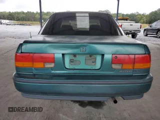 1993 Honda Accord LX with VIN 1HGCB7553PA167124, listed as a Copart auction lot 73680324 with 357,564 mi miles and Salvage Title. Bid and sale history available at carsss.com. Image 6.