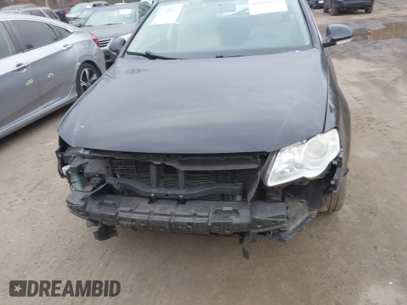 2008 Volkswagen Passat Komfort z VIN WVWLK73C98E161130, wystawiony jako IAAI lot #41498361 z przebiegiem 102 621 mil mil oraz . Historia ofert i sprzedaży dostępna na DreamBid. Obrazek 12.
