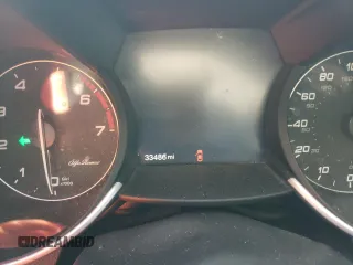 2020 Alfa Romeo Giulia z VIN ZARFANAN2L7626987, wystawiony jako Copart lot #74959044 z przebiegiem 33 486 mil mil oraz Szkoda całkowita • Salvage title. Historia ofert i sprzedaży dostępna na DreamBid. Obrazek 9.