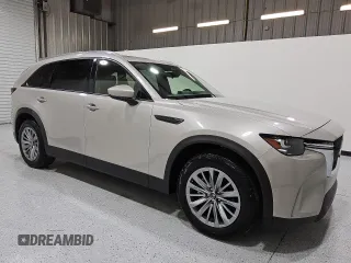 2024 Mazda CX-90 Preferred z VIN JM3KKBHD7R1133066, wystawiony jako Copart lot #55535055 z przebiegiem 34 442 mil mil oraz Tytuł czysty. Historia ofert i sprzedaży dostępna na DreamBid. Obrazek 4.