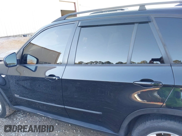 2008 BMW X5 3.0si with VIN 5UXFE43578L026470, listed as a IAAI auction lot 41332050 with 160,467 mi miles. Bid and sale history available at carsss.com. Image 14.