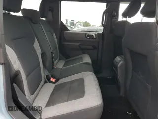 2021 Ford Bronco z VIN 1FMEE5BP8MLA68271, wystawiony jako Copart lot #72126884 z przebiegiem 36 942 mil mil oraz Szkoda całkowita • Salvage title. Historia ofert i sprzedaży dostępna na DreamBid. Obrazek 12.