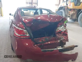 2014 Nissan Altima S with VIN 1N4AL3AP5EC270412, listed as a IAAI auction lot 41762094 with 181,907 mi miles and . Bid and sale history available at DreamBid. Image 6.
