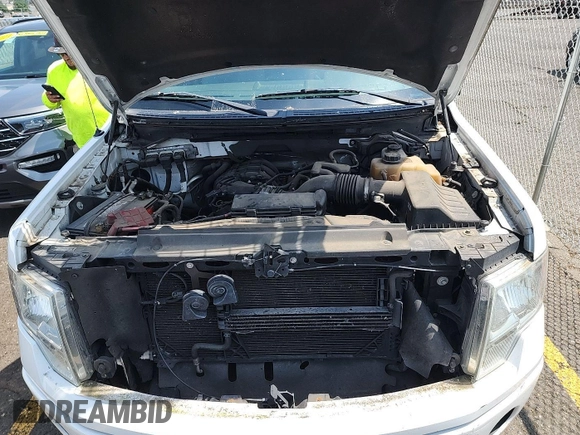 2013 Ford F-150 XL с VIN 1FTEX1EM1DFB03837, выставлен на аукционе IAAI как лот 42654794 с пробегом 182 687 миль миль и . История ставок и продаж доступна на DreamBid. Изображение 22.