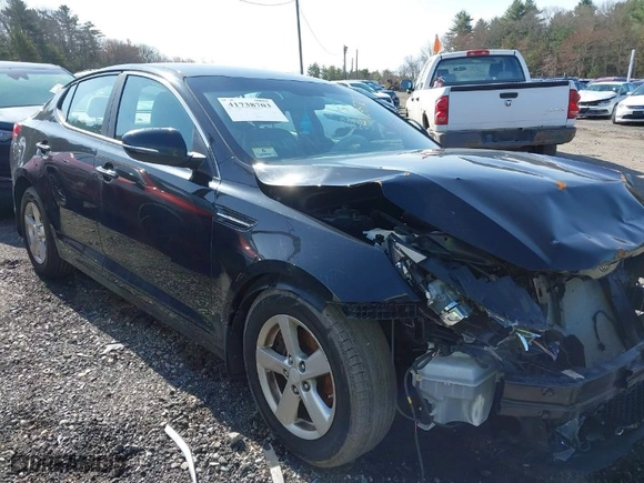 2015 Kia Optima LX with VIN 5XXGM4A75FG465435, listed as a IAAI auction lot 41738703 with 196,915 mi miles. Bid and sale history available at carsss.com. Image 1.