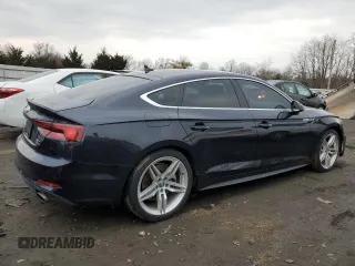 2018 Audi A5 Sportback Premium Plus with VIN WAUENCF51JA085208, listed as a Copart auction lot 40869524 with 33,603 mi miles. Bid and sale history available at carsss.com. Image 3.