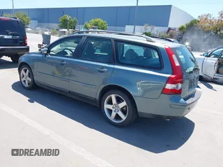 2005 Volvo V50 с VIN YV1MJ682452105766, выставлен на аукционе IAAI как лот 42301672 с пробегом 209 256 миль миль и . История ставок и продаж доступна на DreamBid. Изображение 3.