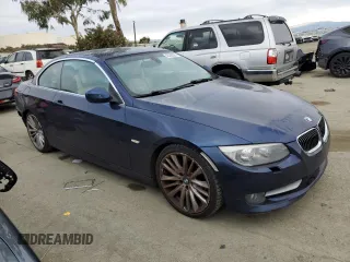 2013 BMW 3 Series 328i with VIN WBADW7C51DE730991, listed as a Copart auction lot 42293025 with 136,587 mi miles and Salvage Title. Bid and sale history available at carsss.com. Image 4.