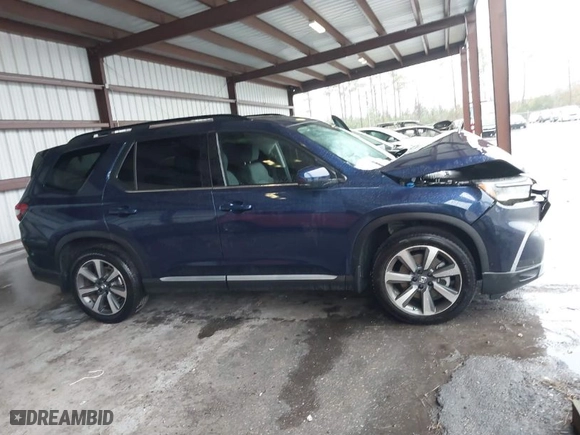 2025 Honda Pilot Elite with VIN 5FNYG1H82SB020687, listed as a IAAI auction lot 41296848 with 8,199 mi miles. Bid and sale history available at carsss.com. Image 13.