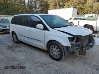 2015 Chrysler Town & Country Touring with VIN 2C4RC1BG4FR726022, listed as a Copart auction lot 50400675 with 231,821 mi miles and Salvage Title. Bid and sale history available at carsss.com. Image 4.