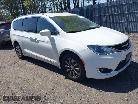 2017 Chrysler Pacifica Touring L with VIN 2C4RC1BG0HR821230, listed as a IAAI auction lot 42158120 with 98,354 mi miles and . Bid and sale history available at DreamBid. Image 1.