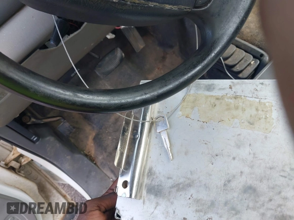 1999 Ford F-250 XL с VIN 1FTNF21L6XEC28879, выставлен на аукционе IAAI как лот 42410159 с пробегом 196 735 миль миль и . История ставок и продаж доступна на DreamBid. Изображение 11.