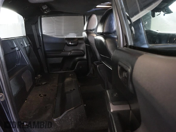 2021 Toyota Tacoma SR z VIN 3TMCZ5AN3MM420851, wystawiony jako Copart lot #55668255 z przebiegiem 61 329 mil mil oraz Szkoda całkowita • Salvage title. Historia ofert i sprzedaży dostępna na DreamBid. Obrazek 6.