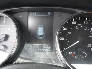 2017 Nissan Rogue S z VIN KNMAT2MTXHP552538, wystawiony jako IAAI lot #42413023 z przebiegiem 52 993 mil mil oraz . Historia ofert i sprzedaży dostępna na DreamBid. Obrazek 7.