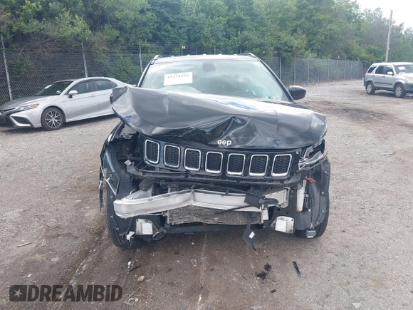 2019 Jeep Compass Latitude z VIN 3C4NJDBB8KT834306, wystawiony jako IAAI lot #42334955 z przebiegiem 3 901 mil mil oraz . Historia ofert i sprzedaży dostępna na DreamBid. Obrazek 13.