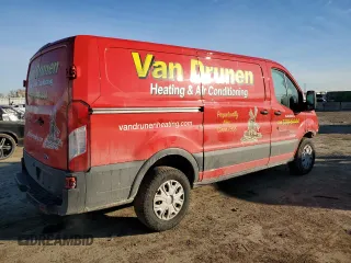 2017 Ford Transit z VIN 1FTYR1YM9HKA34671, wystawiony jako Copart lot #42172775 z przebiegiem 121 068 mil mil oraz Szkoda całkowita • Salvage title. Historia ofert i sprzedaży dostępna na DreamBid. Obrazek 3.