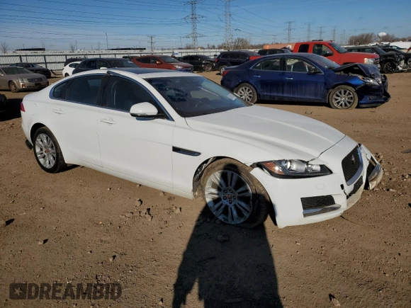 2017 Jaguar XF 35t Premium with VIN SAJBJ4BV1HCY30830, listed as a Copart auction lot 83018134 with 86,534 mi miles and Salvage Title. Bid and sale history available at carsss.com. Image 4.