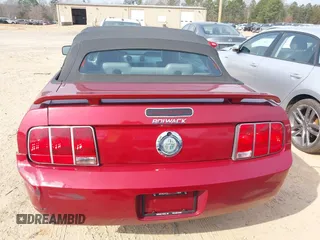 2006 Ford Mustang Standard с VIN 1ZVFT84N765152002, выставлен на аукционе IAAI как лот 41806483 с пробегом 154 497 миль миль и . История ставок и продаж доступна на DreamBid. Изображение 16.