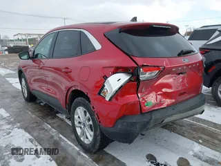 2020 Ford Escape SE z VIN 1FMCU9G63LUA50755, wystawiony jako IAAI lot #41480558 z przebiegiem 27 540 mil mil oraz . Historia ofert i sprzedaży dostępna na DreamBid. Obrazek 3.