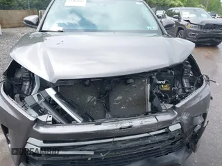 2019 Toyota Highlander SE z VIN 5TDJZRFH1KS735839, wystawiony jako IAAI lot #42204004 z przebiegiem 60 261 mil mil oraz . Historia ofert i sprzedaży dostępna na DreamBid. Obrazek 10.
