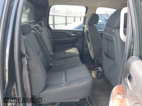 2011 Chevrolet Avalanche LS with VIN 3GNMCEE06BG288756, listed as a IAAI auction lot 42094856 with 229,826 mi miles and . Bid and sale history available at DreamBid. Image 8.