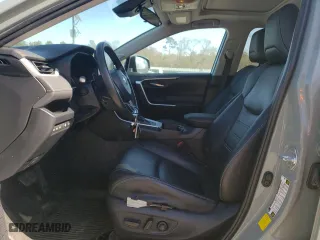 2019 Toyota RAV4 XLE Premium with VIN 2T3C1RFV8KC031028, listed as a Copart auction lot 47184755 with 44,600 mi miles and Salvage Title. Bid and sale history available at carsss.com. Image 7.