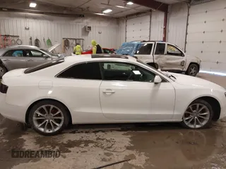 2013 Audi A5 Premium Plus z VIN WAULFAFR7DA012604, wystawiony jako IAAI lot #41562285 z przebiegiem 121 000 mil mil oraz . Historia ofert i sprzedaży dostępna na DreamBid. Obrazek 14.