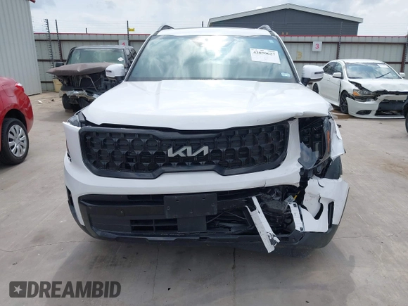 2024 Kia Telluride EX X-Line with VIN 5XYP3DGC4RG483058, listed as a IAAI auction lot 42070627 with 15,690 mi miles and . Bid and sale history available at DreamBid. Image 13.