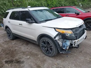 2014 Ford Explorer Sport z VIN 1FM5K8GT3EGB87789, wystawiony jako IAAI lot #42131511 z przebiegiem 156 834 mil mil oraz . Historia ofert i sprzedaży dostępna na DreamBid. Obrazek 1.