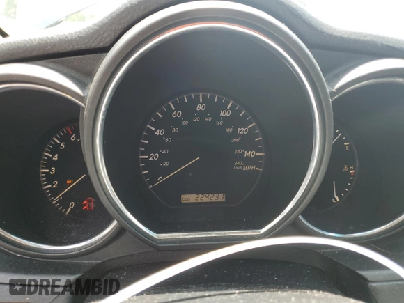 2005 Lexus RX 330 with VIN 2T2HA31U75C051880, listed as a Copart auction lot 53996314 with 224,231 mi miles and Salvage Title. Bid and sale history available at carsss.com. Image 9.