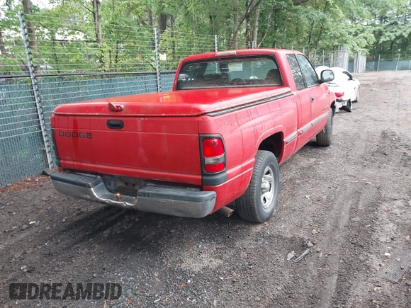 1999 Dodge 1500 z VIN 3B7HC13Y7XG114147, wystawiony jako IAAI lot #42447439 z przebiegiem 172 595 mil mil oraz . Historia ofert i sprzedaży dostępna na DreamBid. Obrazek 4.
