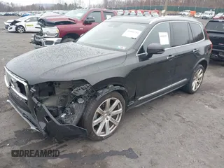 2018 Volvo XC90 Inscription with VIN YV4A22PL1J1320222, listed as a IAAI auction lot 41002251 with 137,523 mi miles. Bid and sale history available at carsss.com. Image 17.