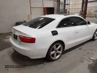 2008 Audi A5 z VIN WAUDK78T58A030231, wystawiony jako IAAI lot #42084381 z przebiegiem 136 049 mil mil oraz . Historia ofert i sprzedaży dostępna na DreamBid. Obrazek 4.