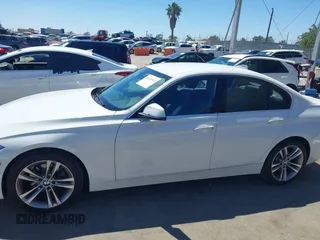 2017 BMW 3 Series 330i с VIN WBA8B9G55HNU50399, выставлен на аукционе IAAI как лот 42630561 с пробегом 60 176 миль миль и . История ставок и продаж доступна на DreamBid. Изображение 14.