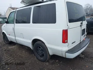 2003 Chevrolet Astro with VIN 1GNDM19X63B132143, listed as a IAAI auction lot 41818208 with Not Provided miles. Bid and sale history available at carsss.com. Image 3.