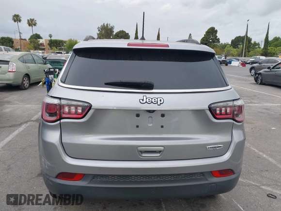 2018 Jeep Compass Altitude с VIN 3C4NJCBB6JT488992, выставлен на аукционе IAAI как лот 42129963 с пробегом 37 710 миль миль и . История ставок и продаж доступна на DreamBid. Изображение 16.