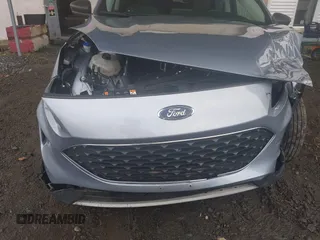 2022 Ford Escape SE with VIN 1FMCU0G66NUB41002, listed as a IAAI auction lot 42616921 with Not provided miles and . Bid and sale history available at DreamBid. Image 6.